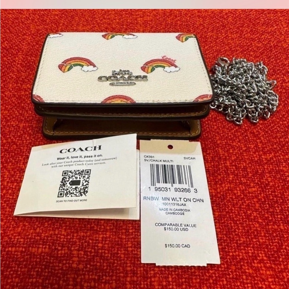 ❤️❤️❤️Coach mini wallet on a chain with rainbow print/silvertone hardware ❤️❤️❤️